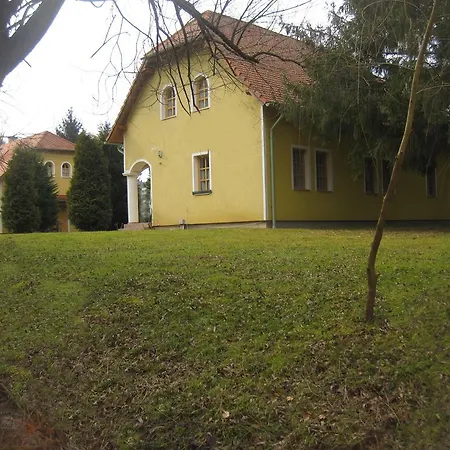 Julianna Panzio * Felsőszölnök